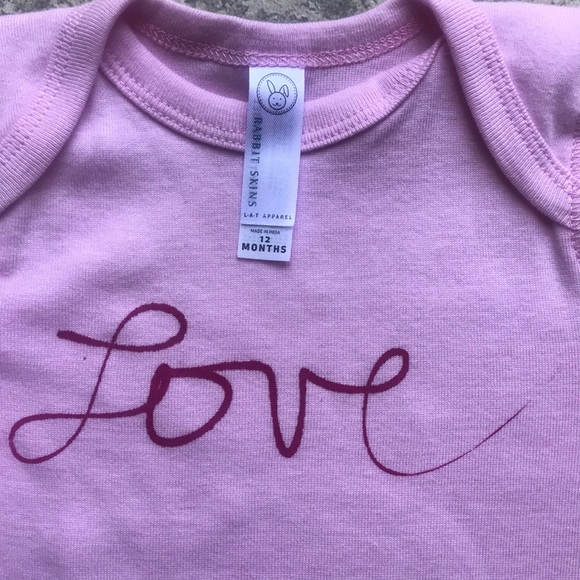 NWOT RabbitSkins lt pink LS LOVE onesie custom 12M - Picture 3 of 3